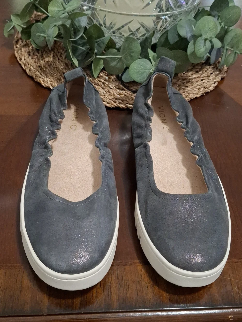 Vionic Uptown Ballet Flat Slip On Loafer Sneaker Polluted Silver Leather Sz 9.5